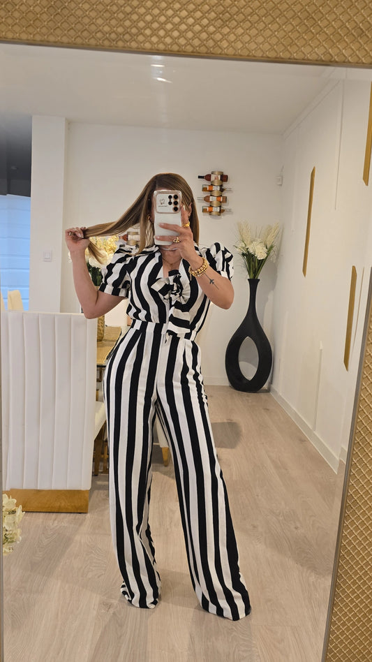 Jumpsuit beetlujuice
